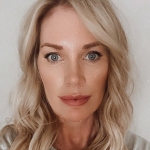 Jeannie A Larsen