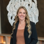 Elizabeth L Guiggey